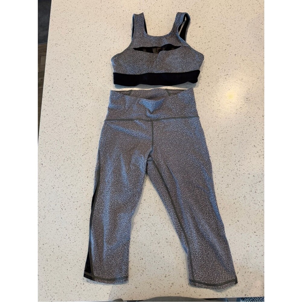 lululemon athletica Grey Pattern 2-pc Capri Leggings and Top 8